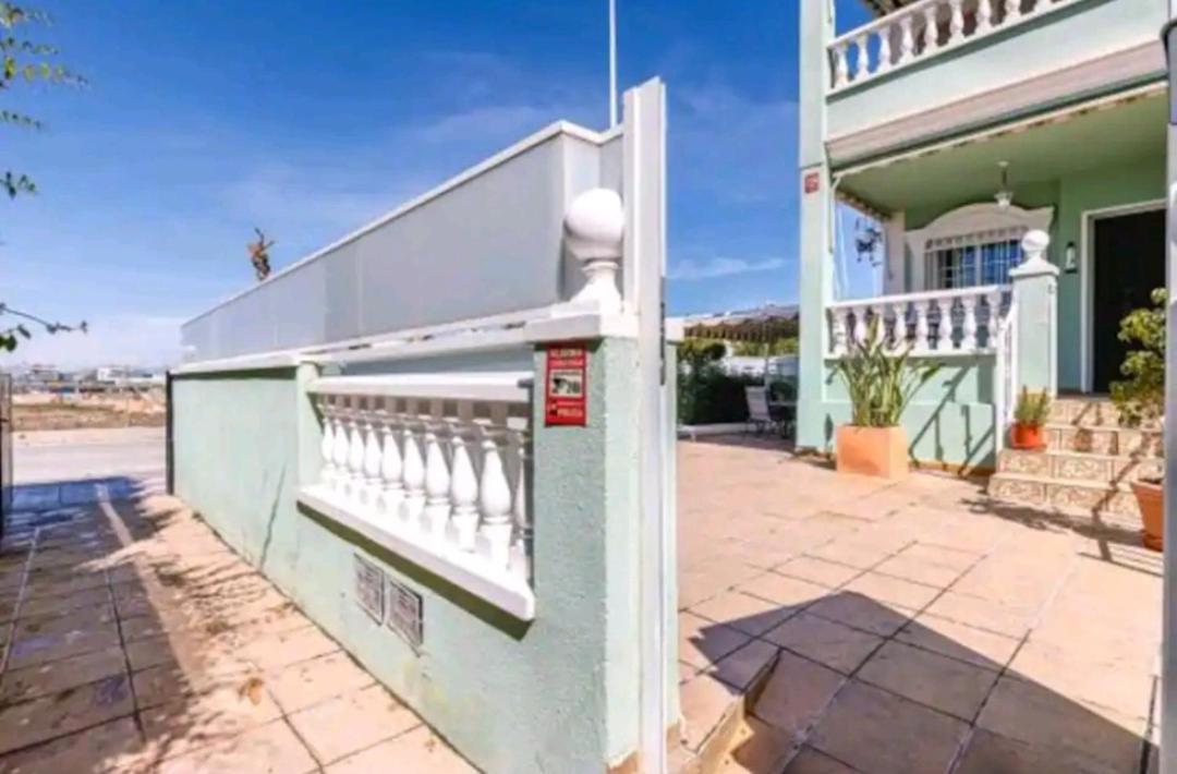 Bungalow Adaptado, Terraza Muy Grande Y Soleada. 格兰阿利坎特 外观 照片
